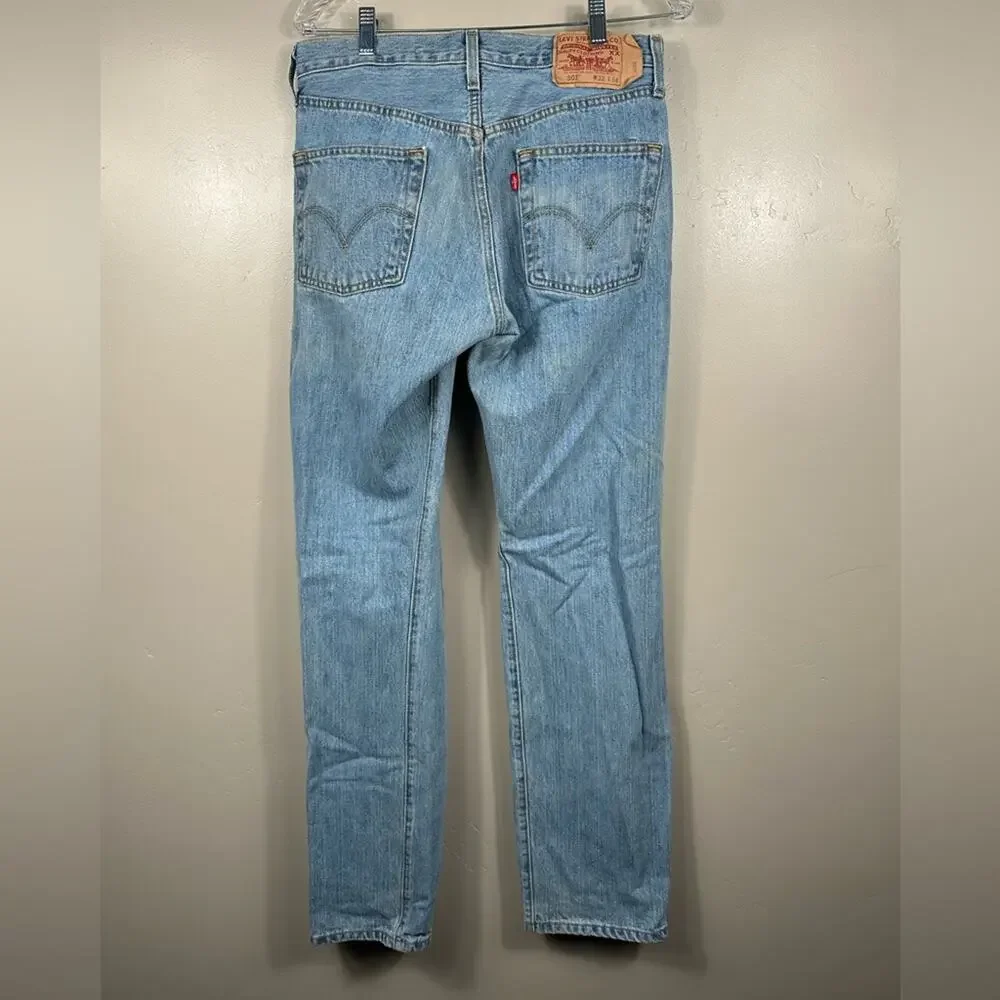 Vintage 90’s Levi’s 501 Denim Blue Jeans Size 31x32
